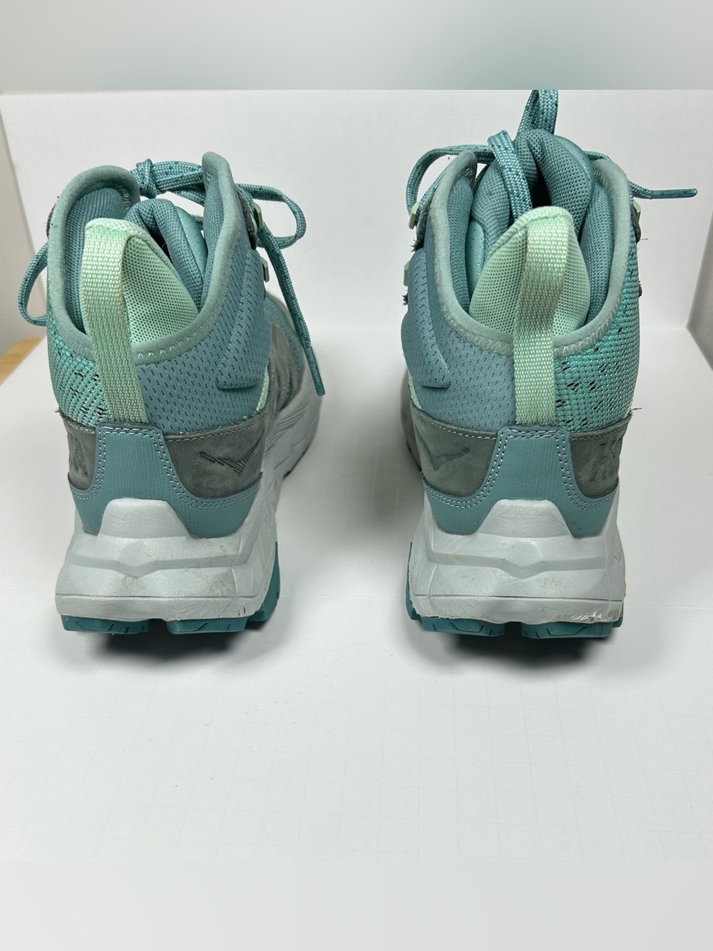 HOKA Women's Anacapa Breeze Mid hiking boots in the Trellis/Mist Green colorway - Picture 3 of 11